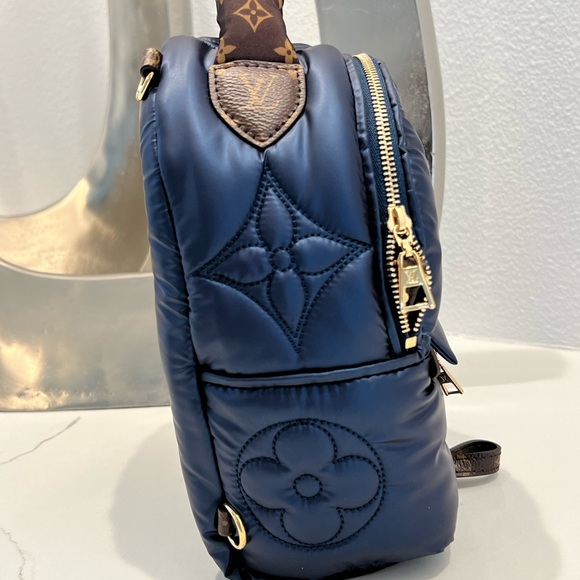 Pillow collection Louis Vuitton Palm Spring Mini Backpack. Blue fabric ➕ canvas - Picture 2 of 8